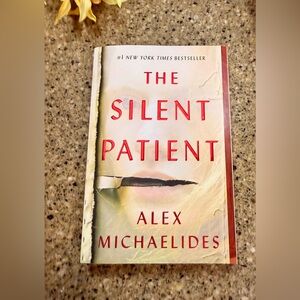 ✨ The Silent Patient – Alex Michaelides ✨